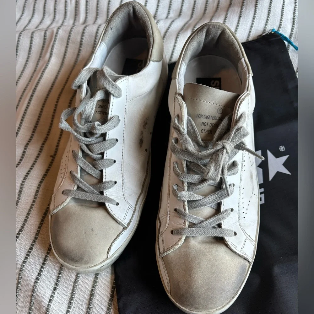 Golden Goose Deluxe Brand Ladies Superstar White Skate Sneaker - IT39/US9 - Picture 2 of 7